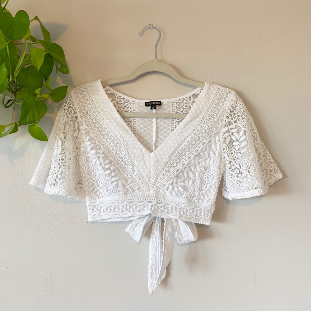 Express lace crop too